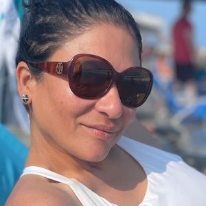 Meet your Posher, Mina